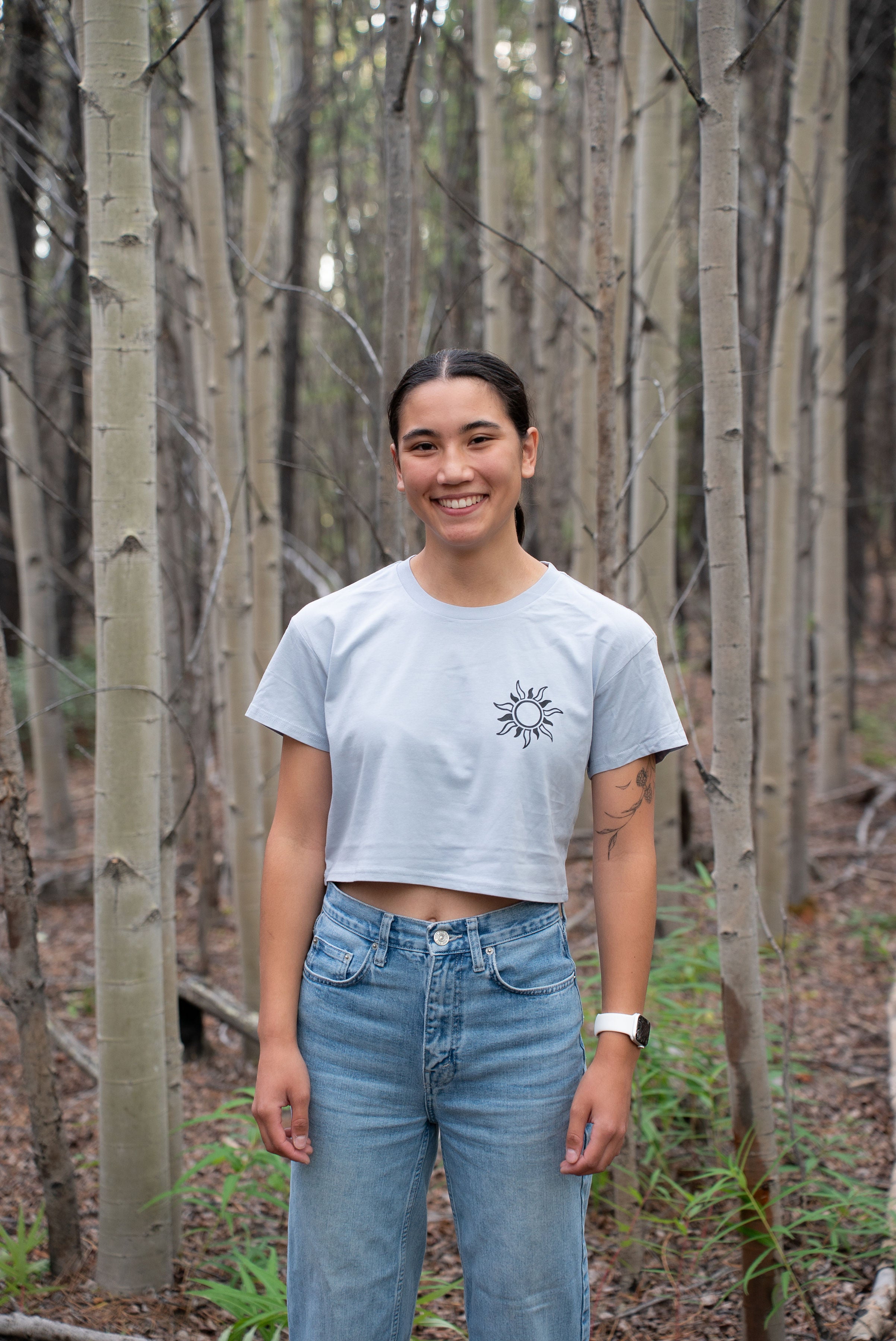 Women's Grizzly Bear Crop Tee - Powder