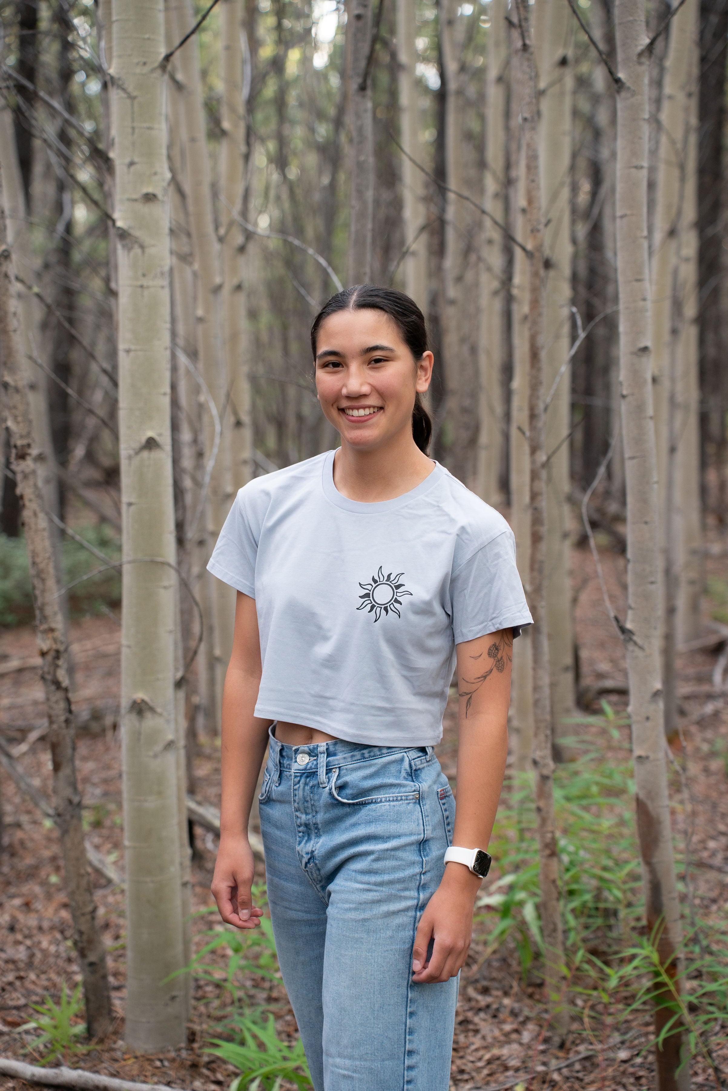 Women's Grizzly Bear Crop Tee - Powder
